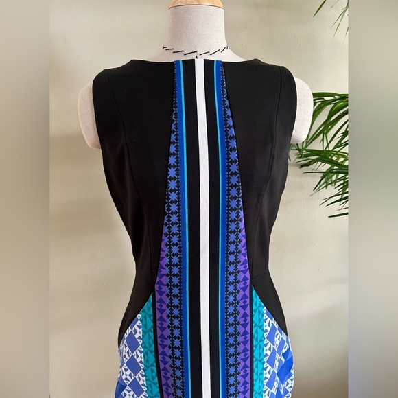 Ivanka Trump Geometric Bodycon Dress – Size 4 - Picture 3 of 9